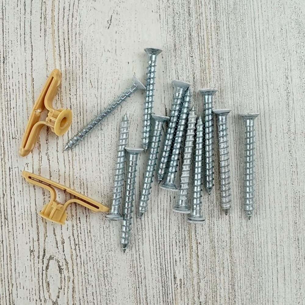 Rubbermaid Homefree Series 12 Screws 2 Wall Anchors Mounting Hardware NEW